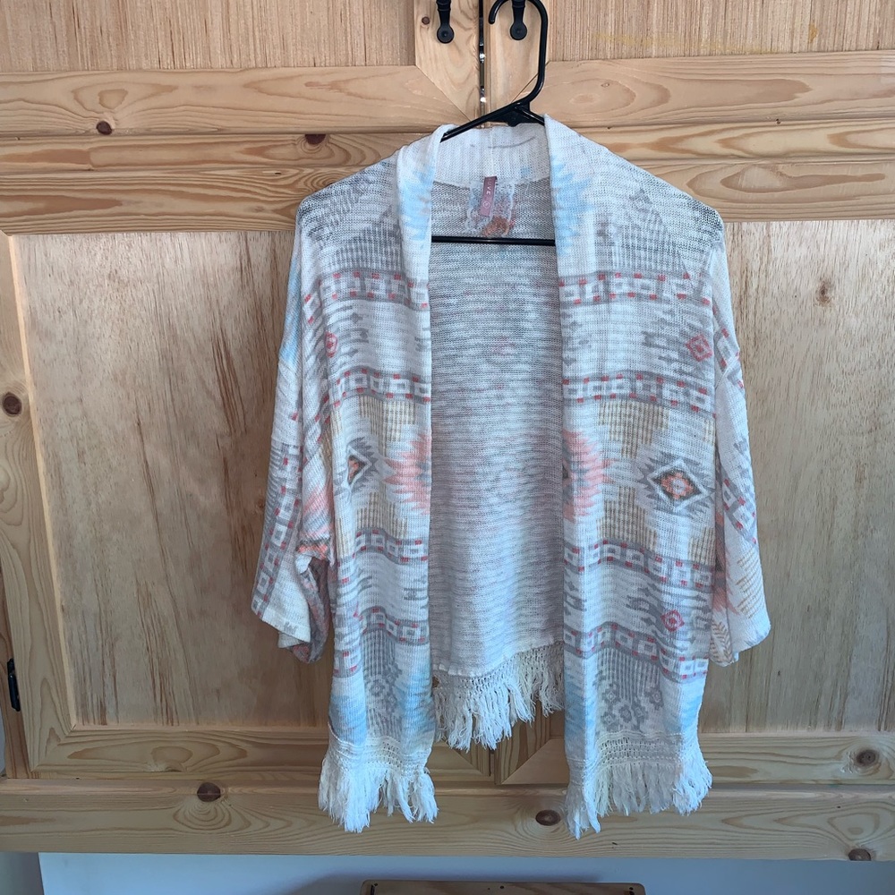 Mauve tribal fringed bottom bolero sweater size M